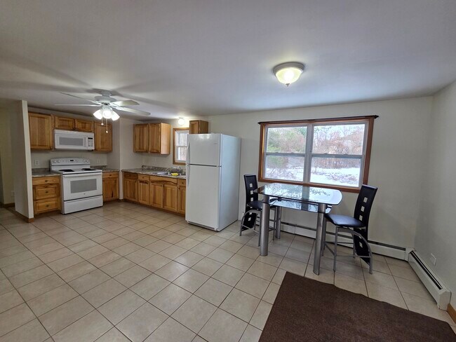 Building Photo - 158 McKeen St