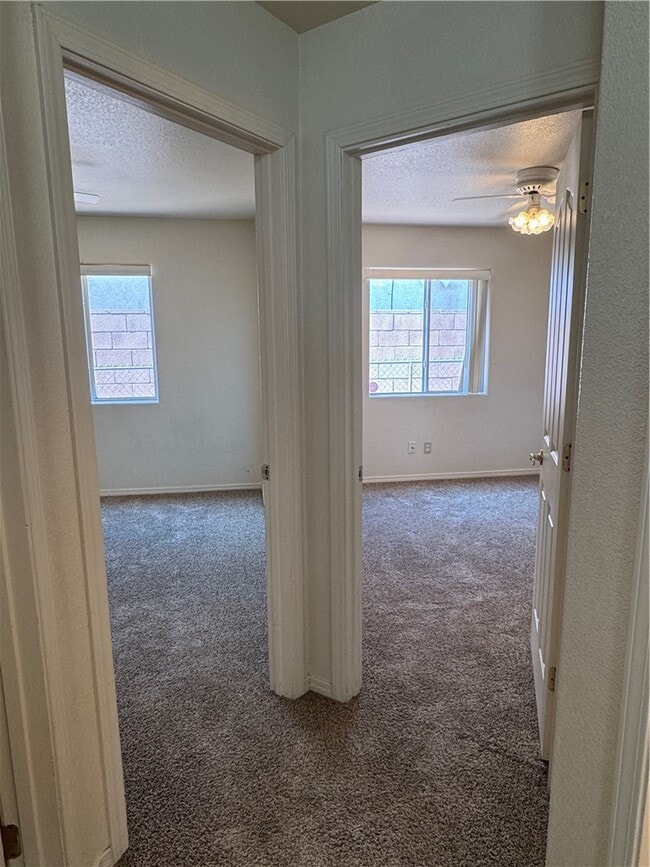 Building Photo - 3434 Mineral Park Dr