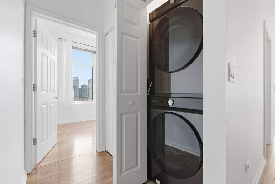 Building Photo - 340 W Superior St