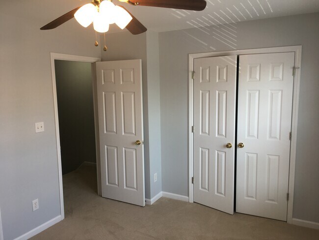 Building Photo - 26 Belhaven Dr