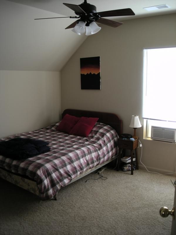 Building Photo - 1016 9th St S