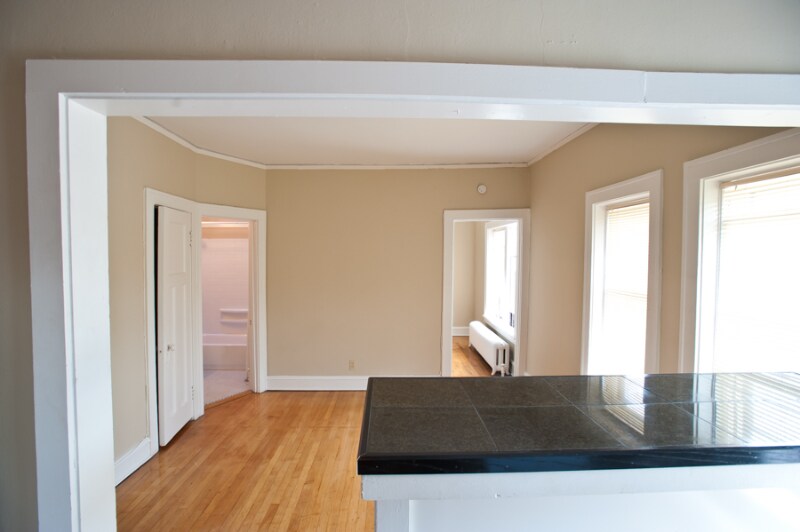 Building Photo - 1603 N Van Buren St