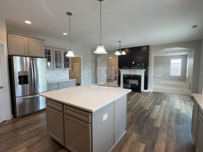 Building Photo - 6311 Burgin Dr