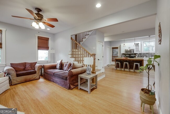 Building Photo - 139 Hillside St