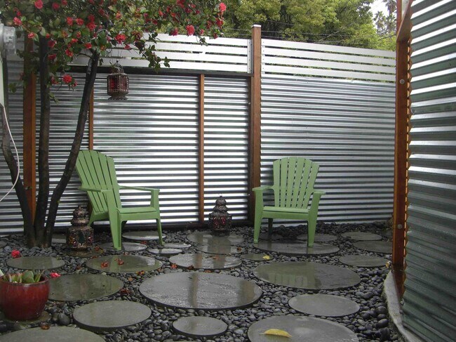 Private back patio - 2022 N Bronson Ave