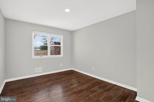 Building Photo - 927 Juliet Ln