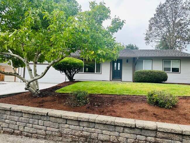 Primary Photo - 3241 NW Ashland Dr