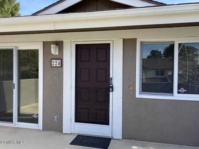 Building Photo - 224 Gazania Ct