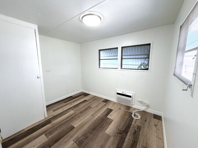 Building Photo - 102 Lantern Pl