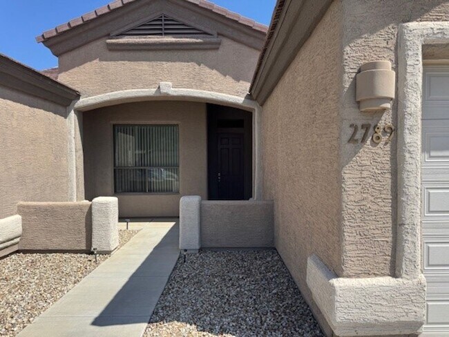 Building Photo - 3 Bedroom Exec Home Bullhead Parkway close...