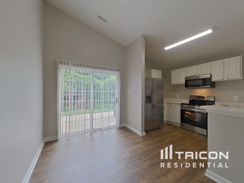 Building Photo - 6213 McIntyre Ridge Dr