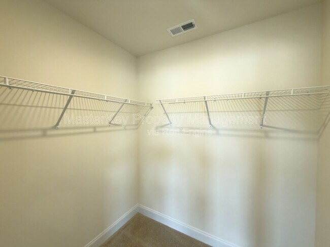 Building Photo - 74 Bloodroot St