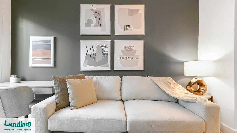 Building Photo - 480 N Orange Ave