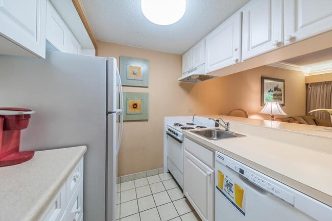 Building Photo - 36750 US Hwy 19 N