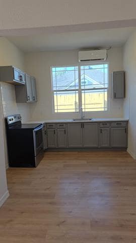 Building Photo - 216 W 9th St