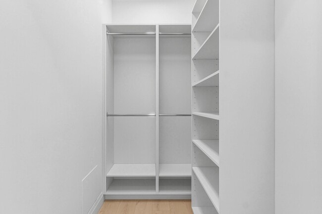 Building Photo - 735 NE 6th St