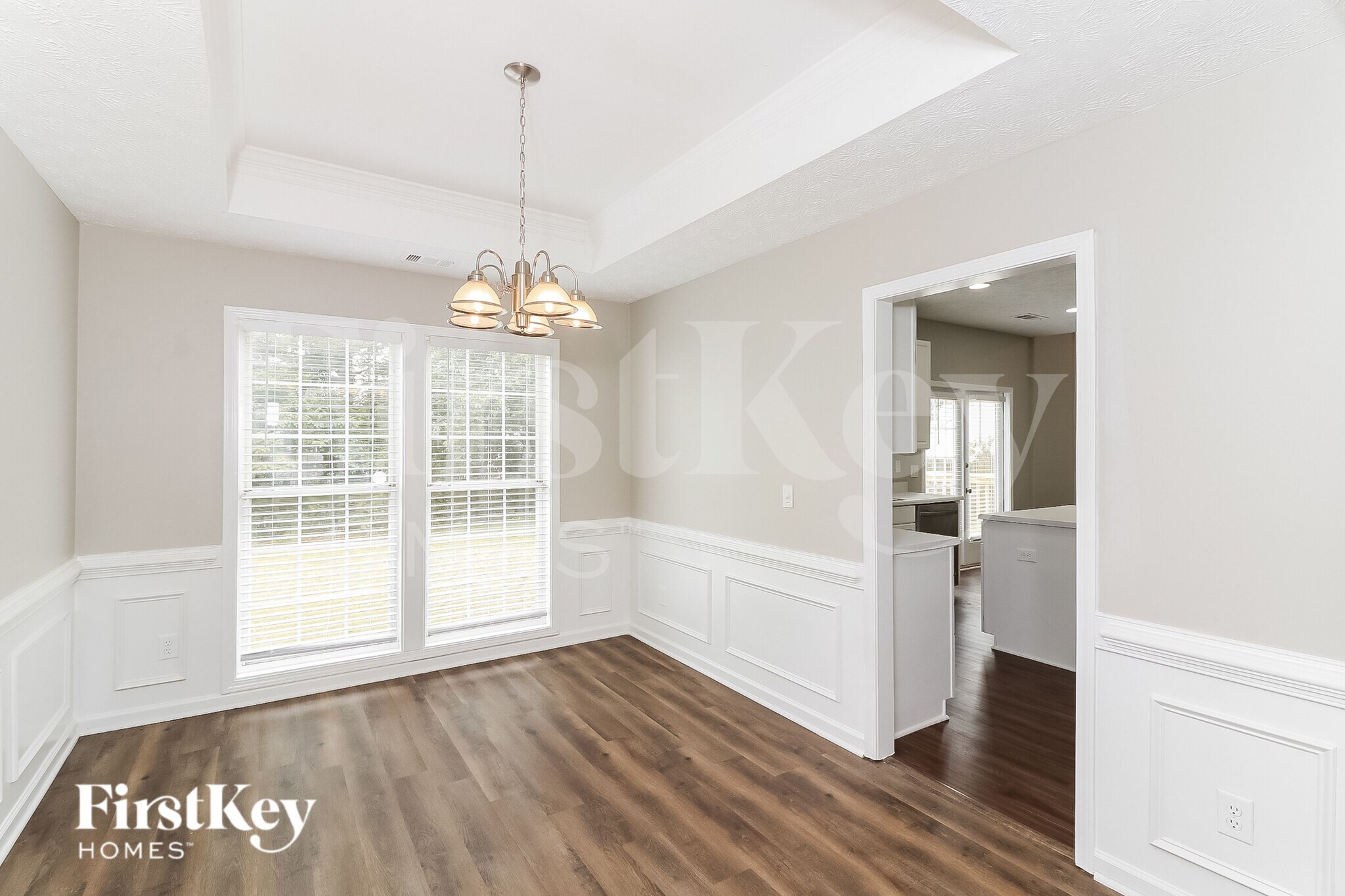 Building Photo - 1455 Chamirey Dr SW