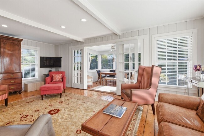 Building Photo - 11 Friendship Ln