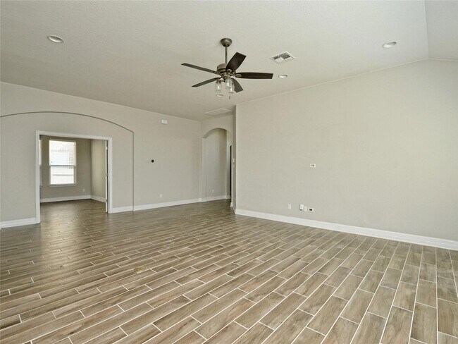 Building Photo - 3724 Lunet Ring Way