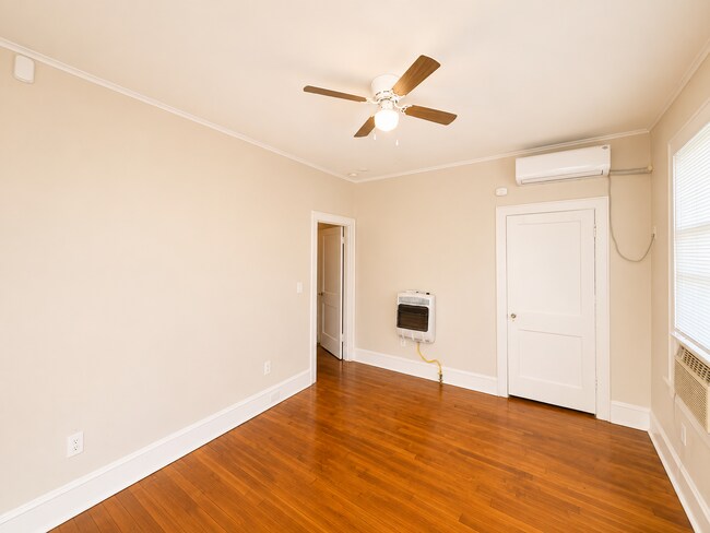 Building Photo - Highland in Shreveport!