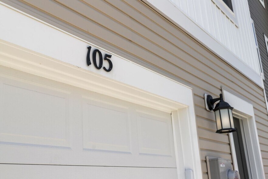 Building Photo - 105 Milburn Dr
