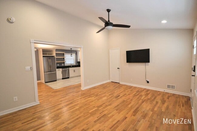 Building Photo - 23 Beauregard Dr