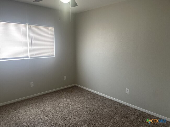 Building Photo - 4616 Indigo Dr