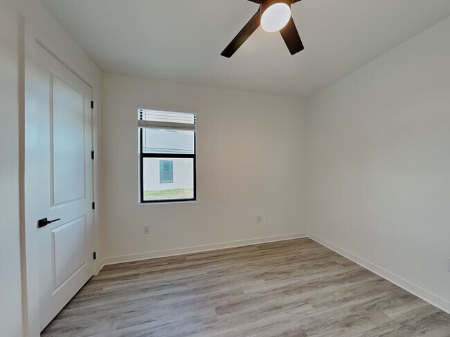 Building Photo - 26483 Explorer Rd