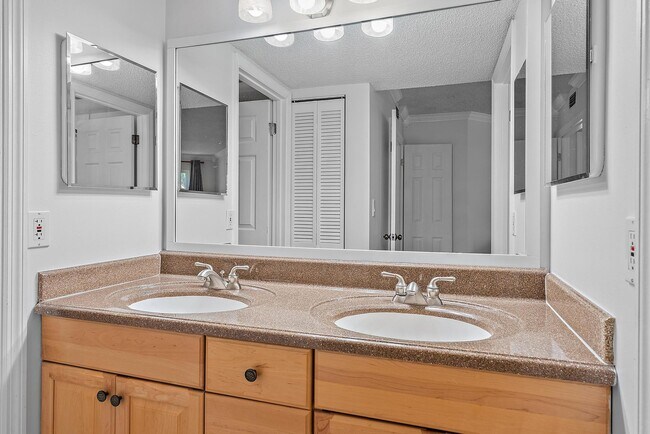 Building Photo - 154 Seabreeze Cir