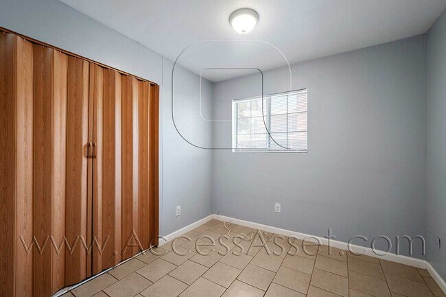 Building Photo - 23865 Goetz Dr