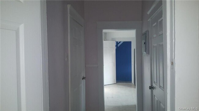 Building Photo - 14-16 Horton Avenue Unit 1st Floor