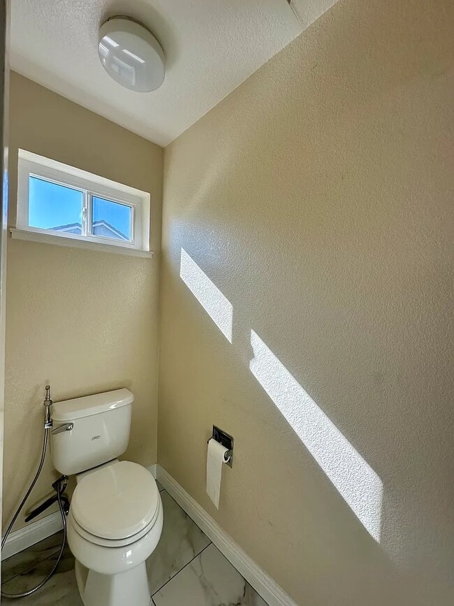 Building Photo - 5225 Mill Creek Ln