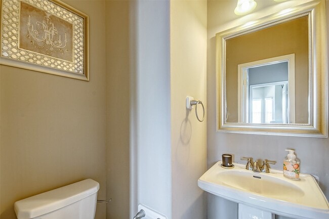 Building Photo - 19611 Travis Cannon Ln