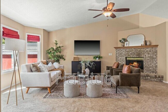 Building Photo - 2160 Dora Ln