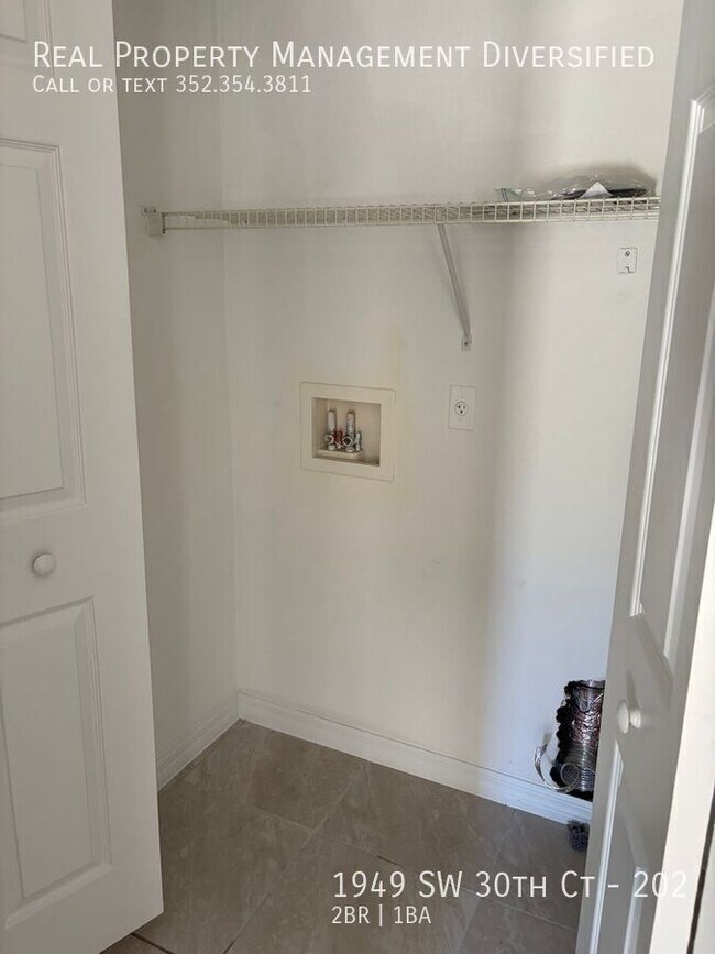 Building Photo - 1949 SW 30th Ct