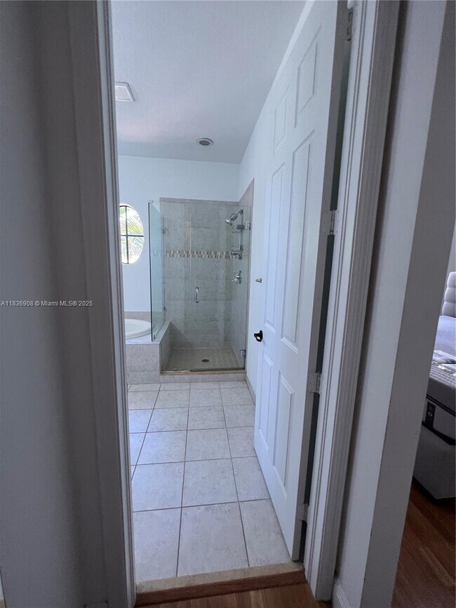 Building Photo - 8378 NW 39th Ct