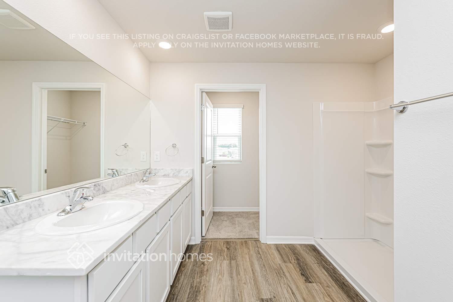 Building Photo - 11126 40th Ave E