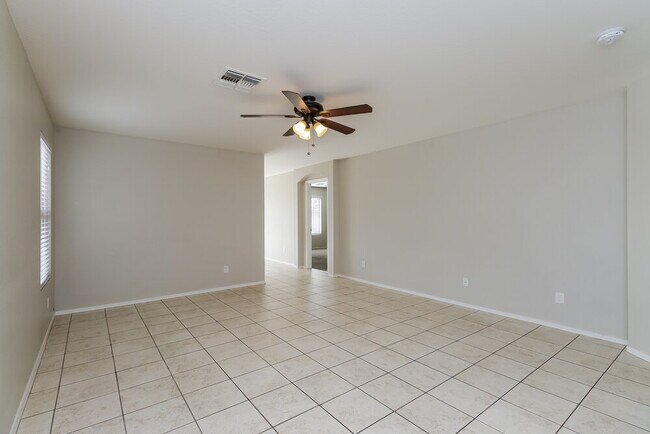 Building Photo - 10849 E Carol Ave