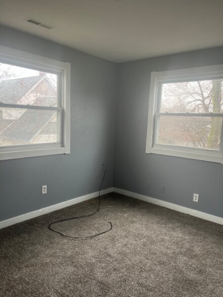 Building Photo - 209 Steadman St