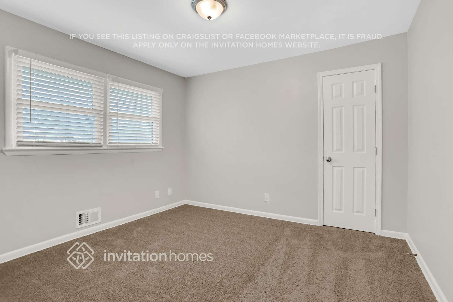 Building Photo - 2813 Battlecrest Dr