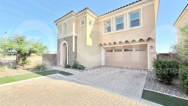 Primary Photo - 708 N Bay Dr