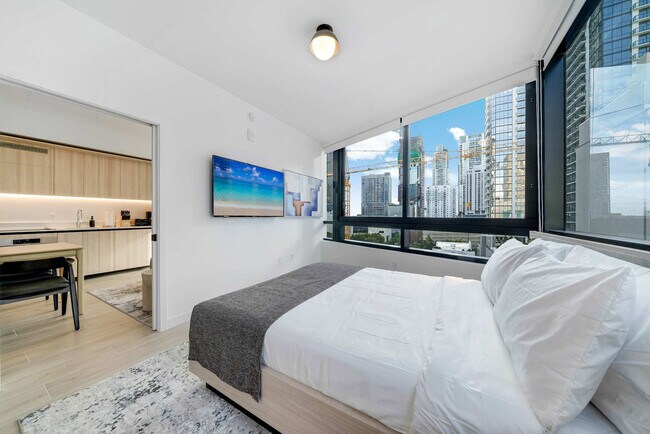 Building Photo - 225 N Miami Ave