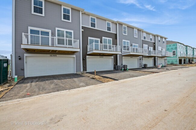 Building Photo - 12303 Tinsley St