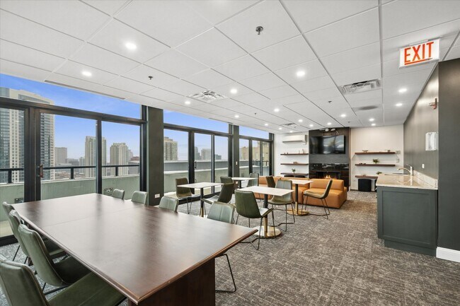 Building Photo - 435 W Erie St