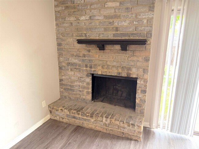 Building Photo - 6620 Westwick Dr