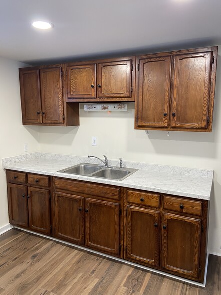 Building Photo - 1914 N Madison St