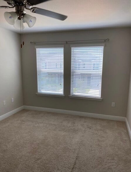 Building Photo - 5852 Callaway Cir