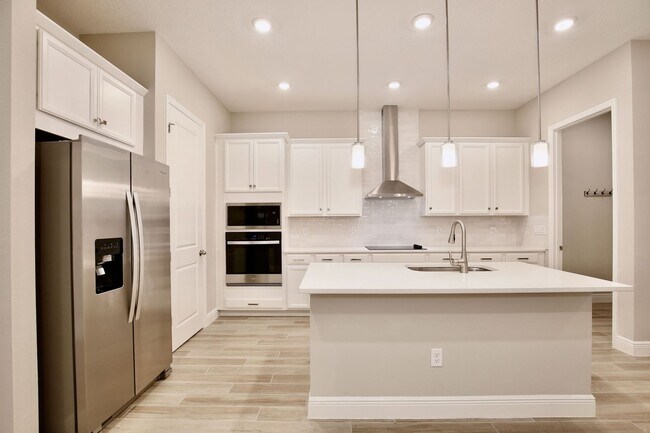 Building Photo - 6491 Cyrils Dr