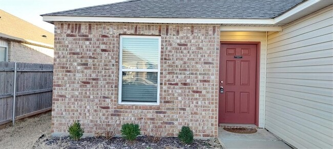 Building Photo - 11604 NW 95th St