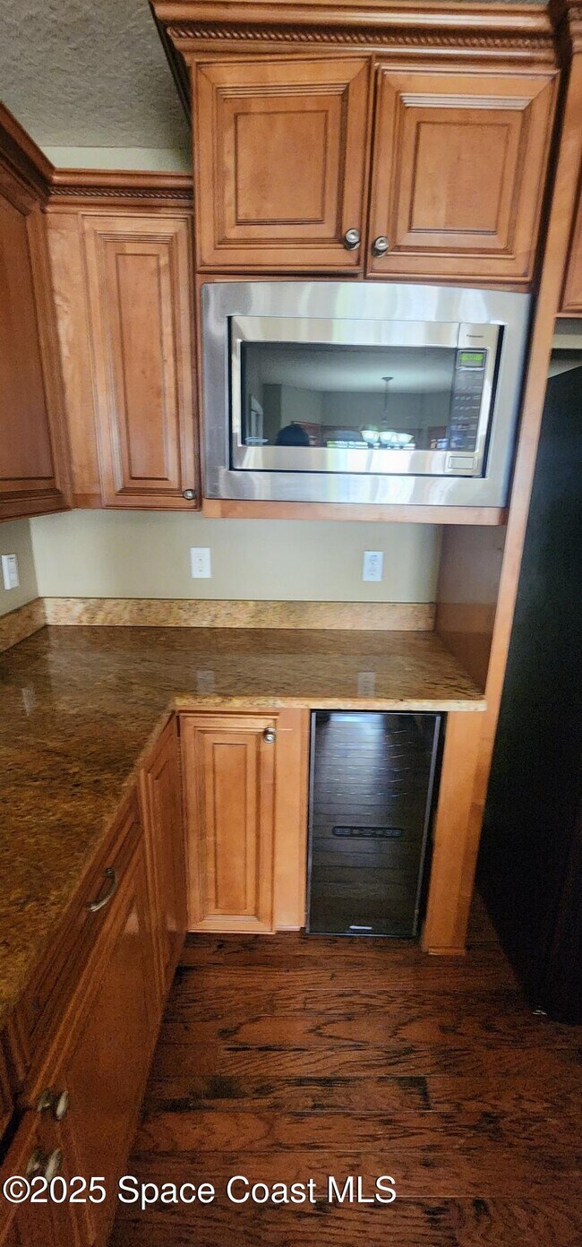 Building Photo - 2577 Sykes Creek Dr